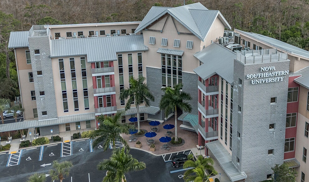 More Photos Of 3650 Colonial Ct, Fort Myers Schools For Sale