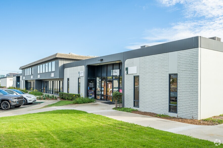 Primary Photo Of 17945 Sky Park Cir, Irvine Light Manufacturing For Lease