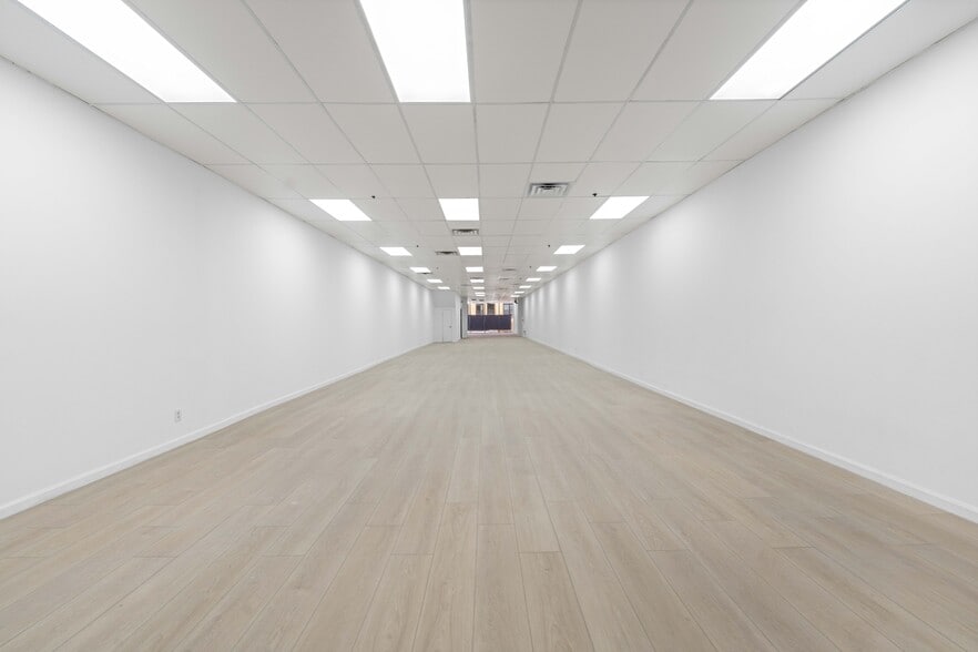 More Photos Of 3906 Main St, Flushing Storefront Retail Office For Lease