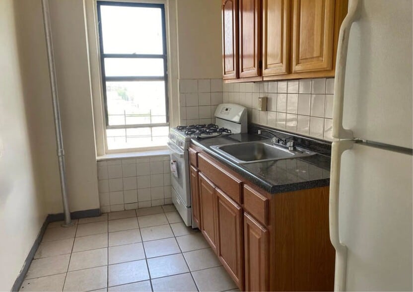More Photos Of 2105 Blackrock Ave, Bronx Apartments For Sale