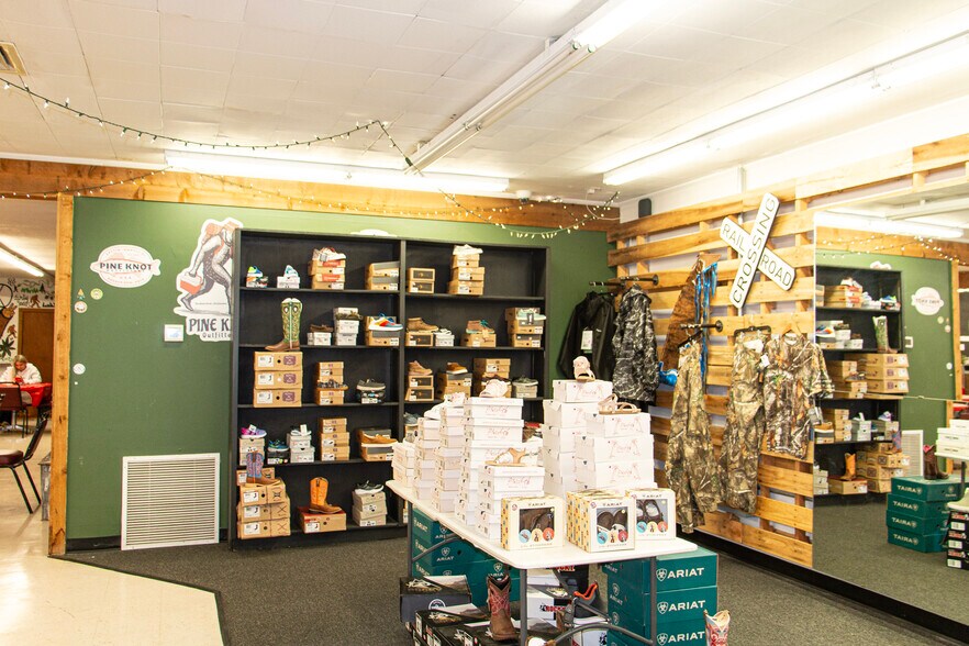 More Photos Of 110 N Broadway St, Broken Bow General Retail For Sale