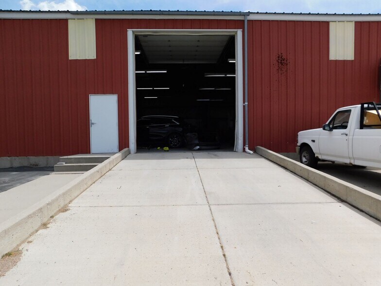 More Photos Of 101 S Center St, Green River General Retail For Sale
