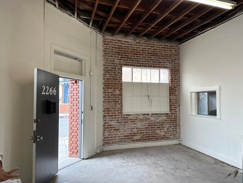 More Photos Of 2266 E 38th St, Vernon Warehouse For Lease