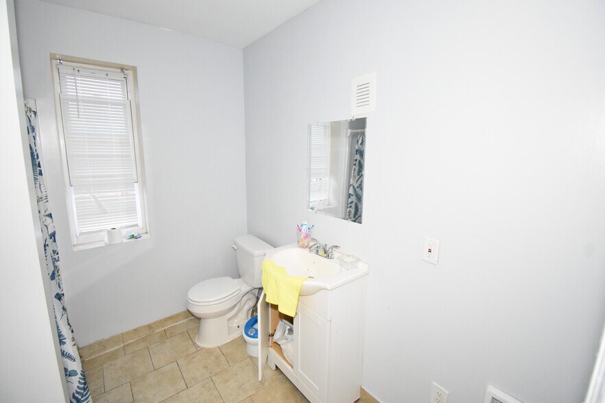 More Photos Of 701 Northampton St, Easton General Retail For Sale