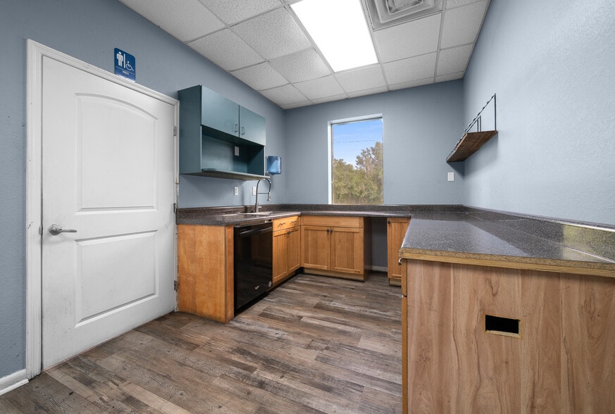 More Photos Of 1056 NE 16th St, Ocala Industrial For Sale