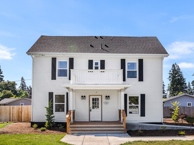 Primary Photo Of 525 SW 4th Ave, Canby Apartments For Sale