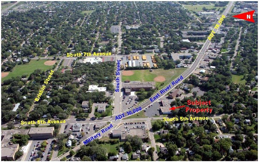 More Photos Of 504-516 E River Rd, Anoka Storefront For Lease