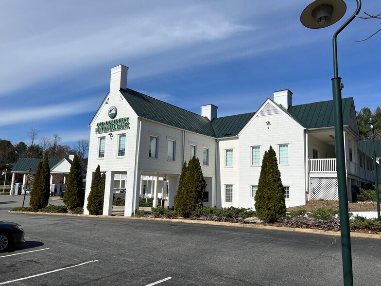 More Photos Of 4916 Plank Rd, North Garden Storefront For Lease