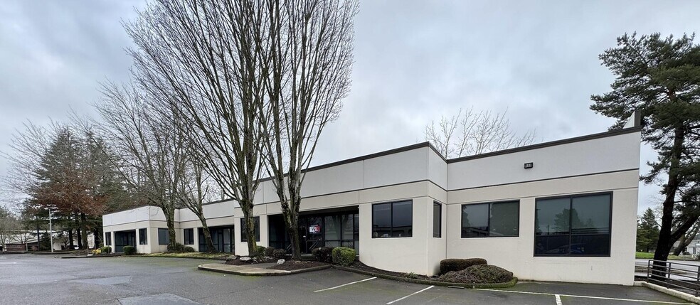 Primary Photo Of 7180 SW Sandburg St, Tigard Flex For Lease