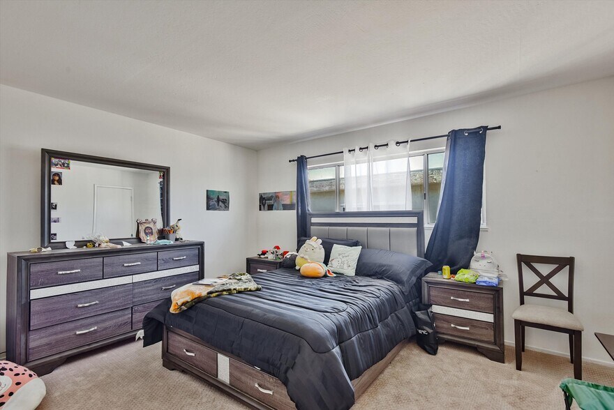 More Photos Of 1927 82nd Ave, Oakland Apartments For Sale