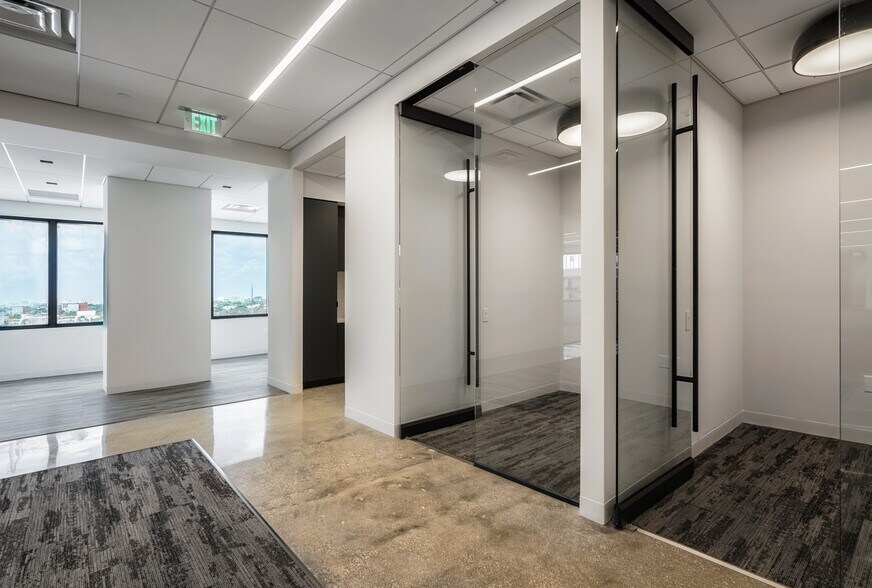 More Photos Of 2916 N Miami Ave, Miami Office For Lease
