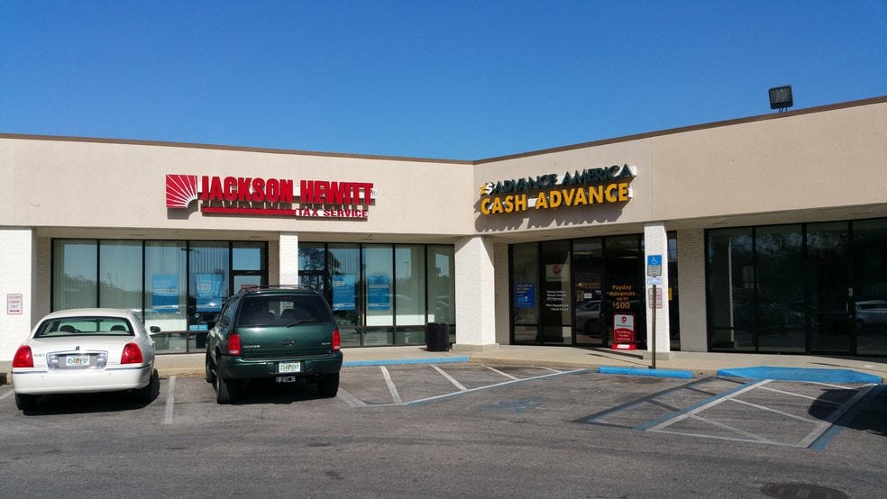 More Photos Of 8102 N Davis Hwy, Pensacola Unknown For Lease