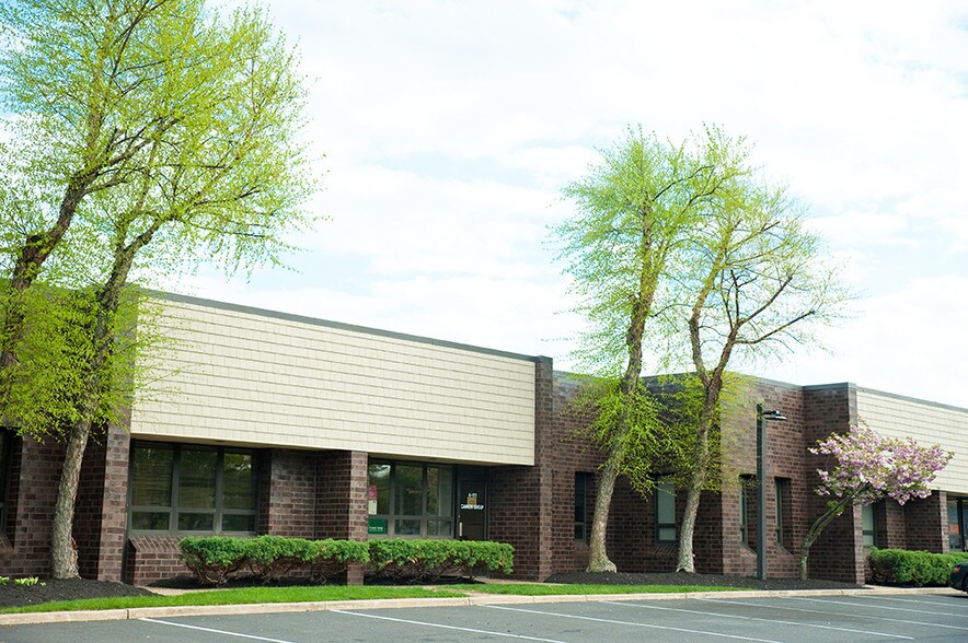 More Photos Of 520 Fellowship Rd, Mount Laurel Flex For Lease