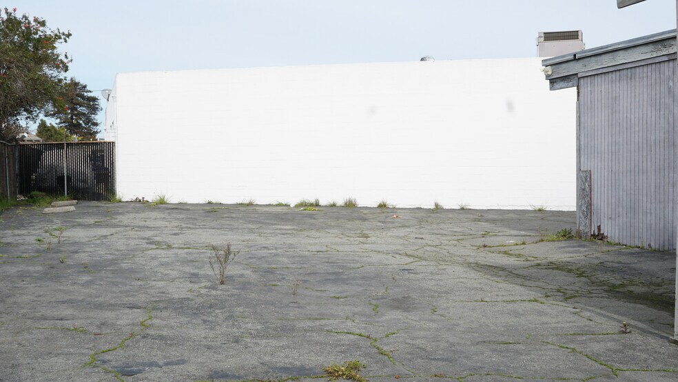 More Photos Of 12491-12493 San Pablo Ave, Richmond Storefront Retail Office For Sale