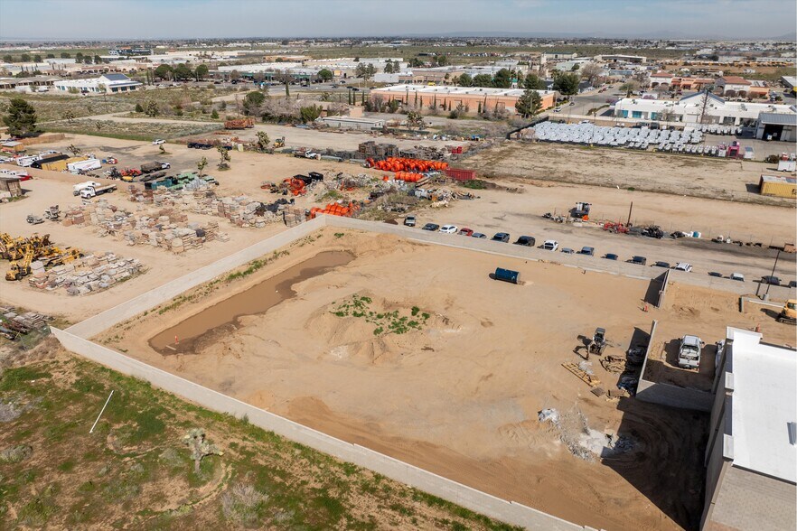 More Photos Of 1133 W Avenue L12, Lancaster Light Distribution For Lease