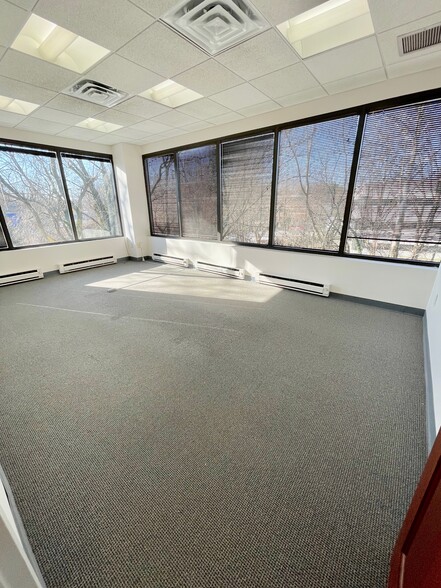 More Photos Of 81 Holly Hill Ln, Greenwich Office For Lease