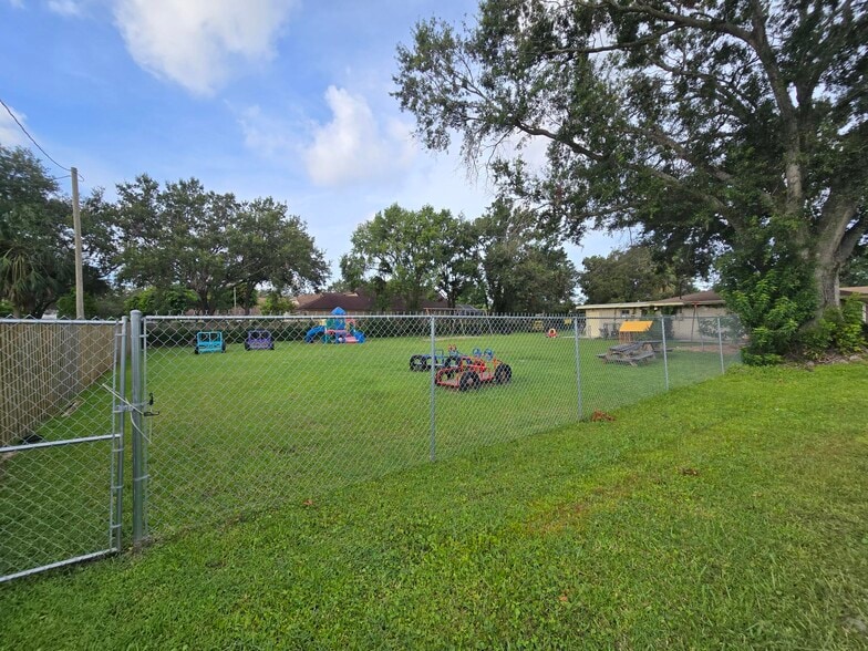 More Photos Of 8810 W Norfolk St, Tampa Schools For Sale