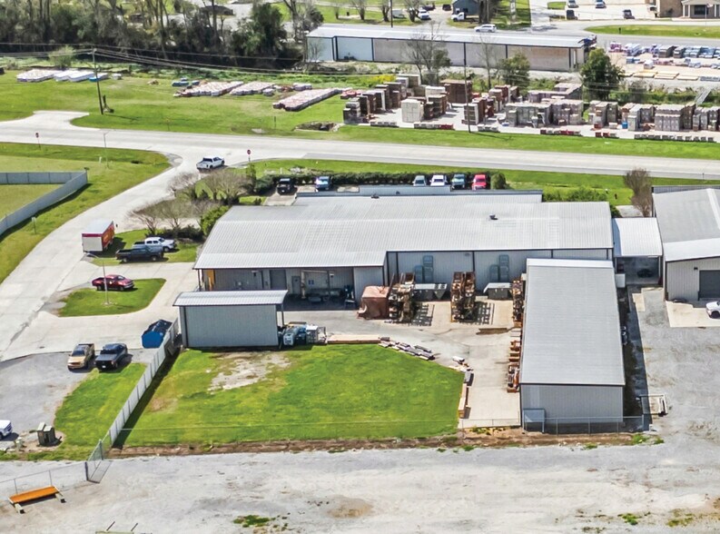 More Photos Of 3655 W Park Ave, Gray Warehouse For Sale