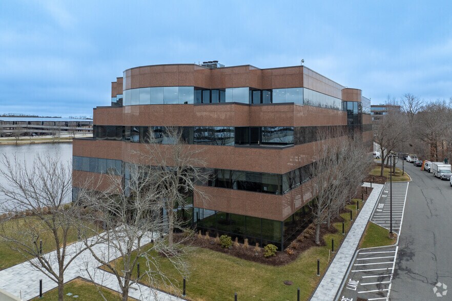 More Photos Of 301 Edgewater Dr, Wakefield Coworking Space