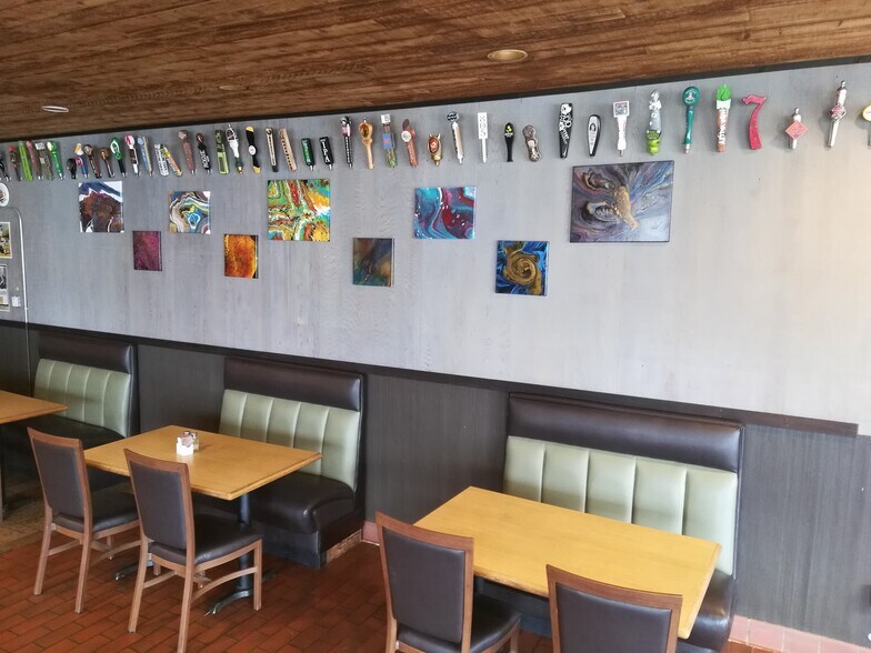 More Photos Of 633 E 1st St, Port Angeles General Retail For Sale