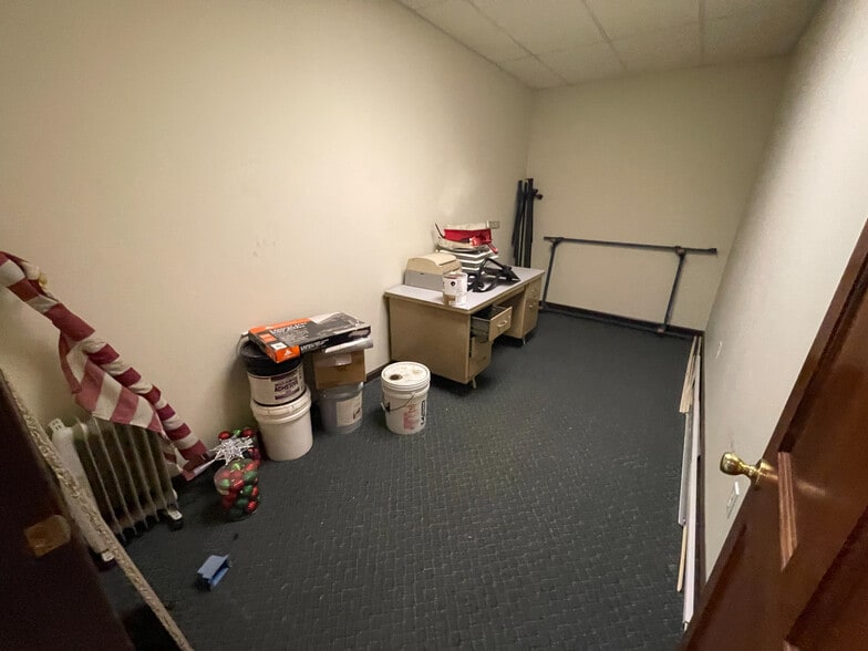 More Photos Of 7419 Washington Ave, Pittsburgh Office For Sale
