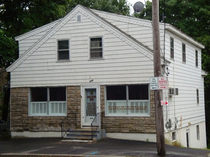 Primary Photo Of 312 Massasoit Rd, Worcester Office Residential For Lease