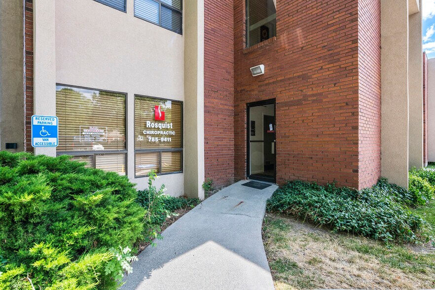 More Photos Of 405 S 100 E, Pleasant Grove Office For Lease