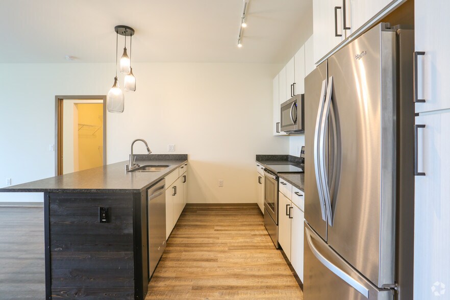 More Photos Of 7955-7973 S Main St, Oak Creek Apartments For Lease