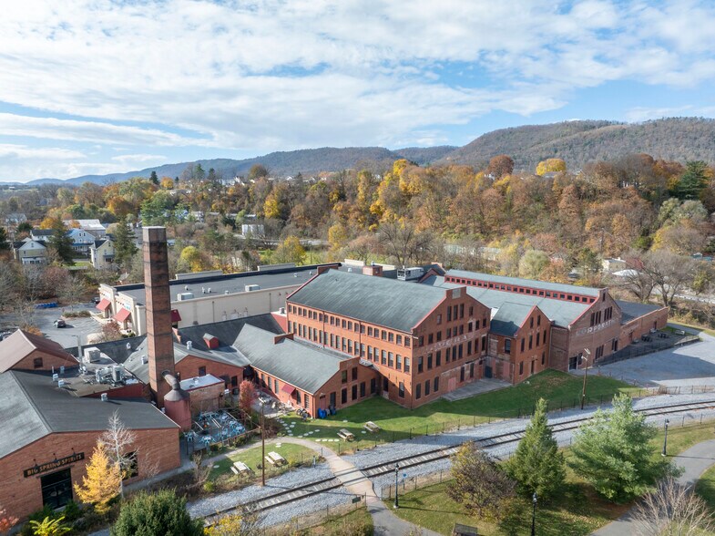 More Photos Of 100-256 Match Factory Pl, Bellefonte Medical For Lease