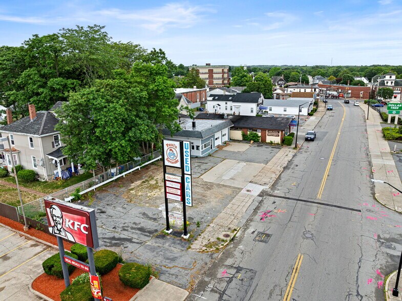 More Photos Of 2147 Acushnet Ave, New Bedford Service Station For Sale