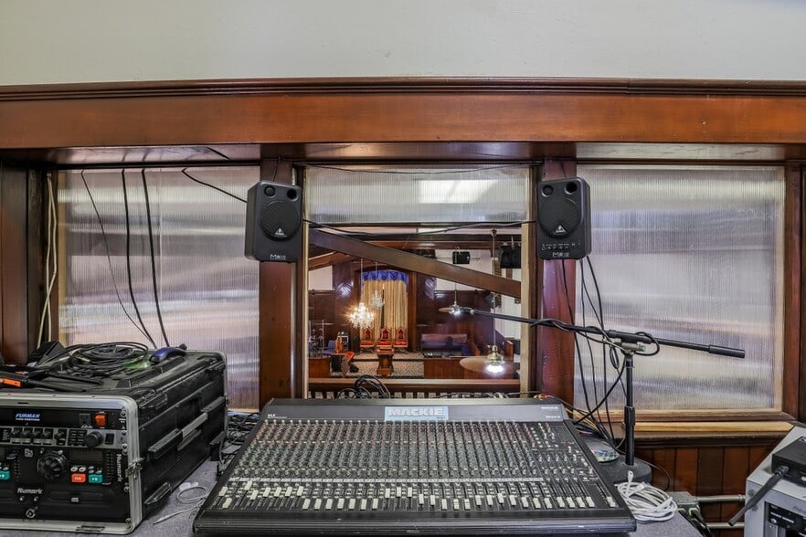 More Photos Of 829 Main St, Worcester Religious Facility For Sale