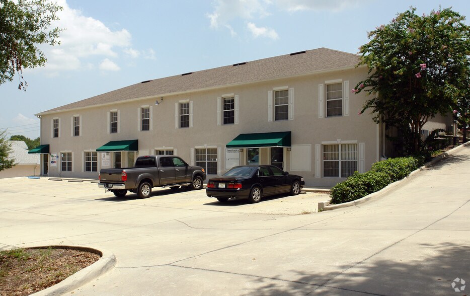 More Photos Of 301 Frontage Rd, Clermont Medical For Lease