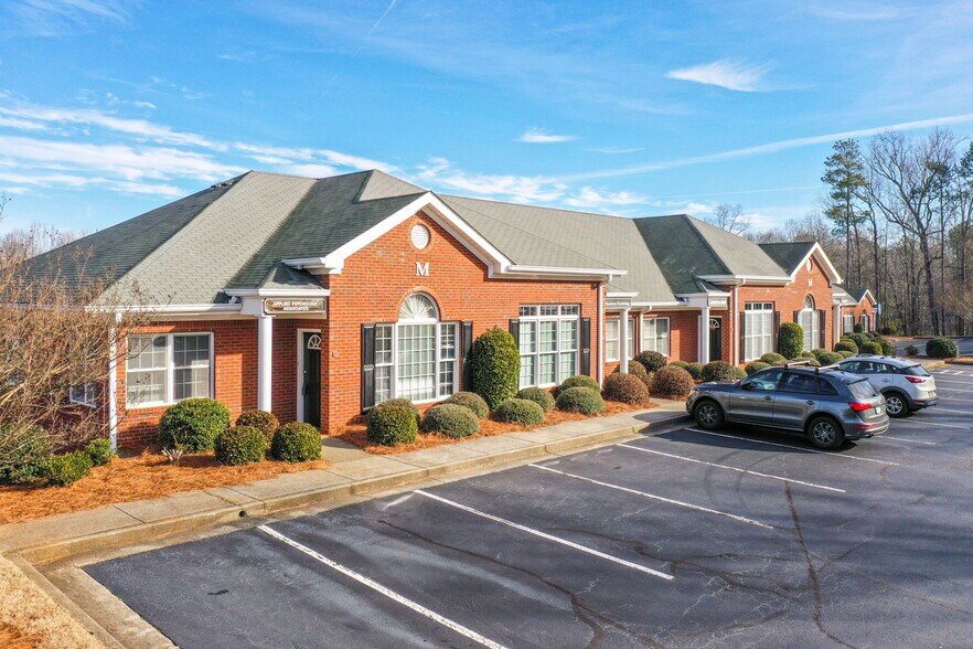 More Photos Of 555 Sun Valley Dr, Roswell Office For Sale