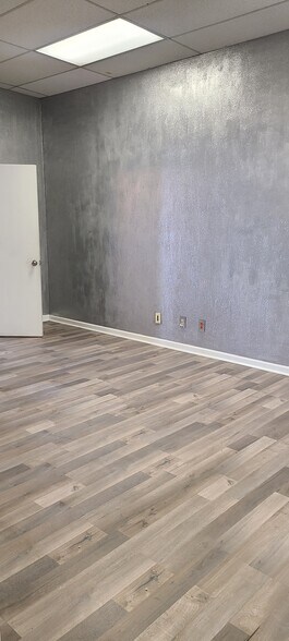 More Photos Of 5316-5380 Mount View Rd, Antioch Coworking Space