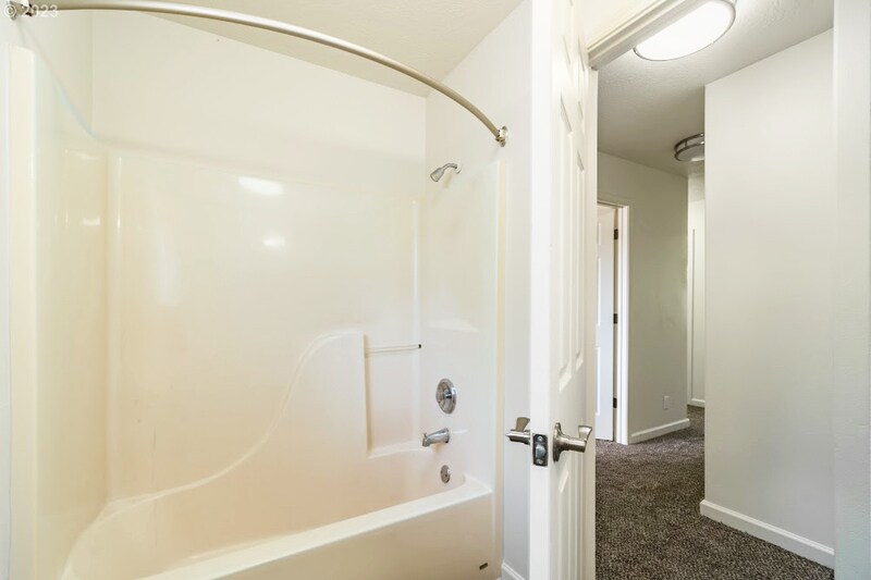 More Photos Of 2447 Roosevelt Blvd, Eugene Apartments For Sale