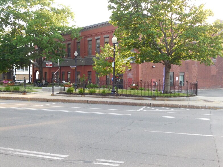 More Photos Of 1 N Main St, Rochester Office For Lease