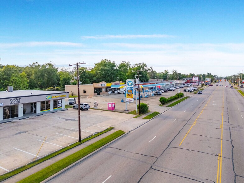 More Photos Of 1555 N 16th St, Orange Service Station For Sale