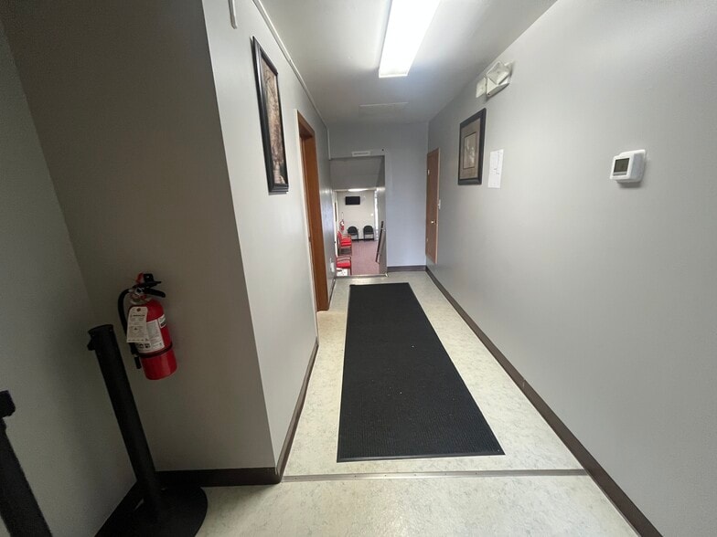 More Photos Of 9105 Belair Rd, Nottingham Office For Lease