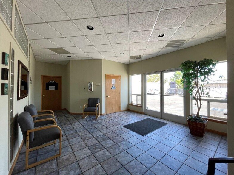 More Photos Of 1640 Tehama St, Redding Office For Lease