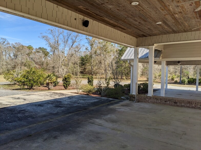 More Photos Of 7495 Union Rd, Hahira Restaurant For Sale