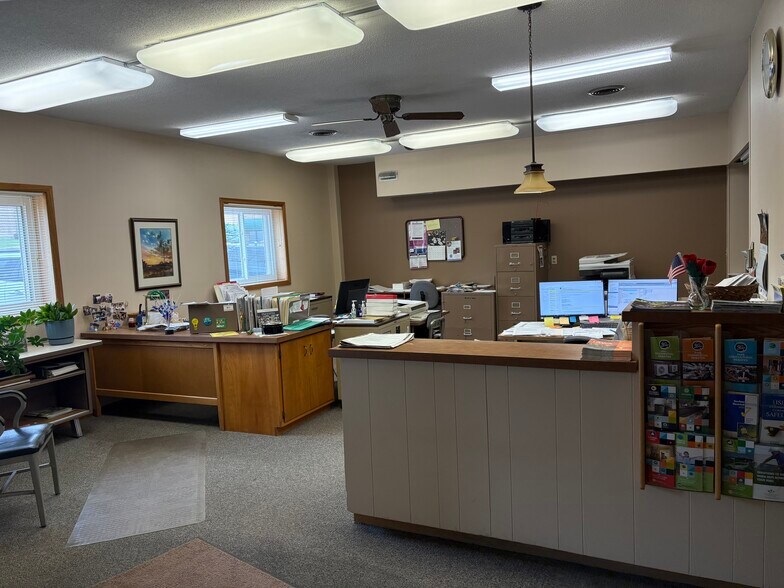 More Photos Of 415 Broad Ave, Stanton Industrial For Sale