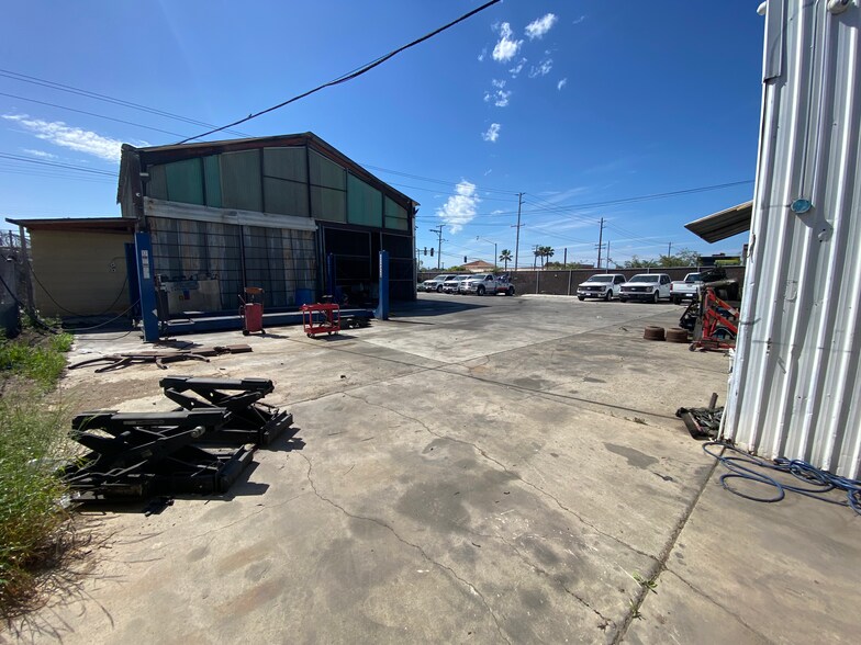 More Photos Of 7620 North Ave, Lemon Grove Service For Lease