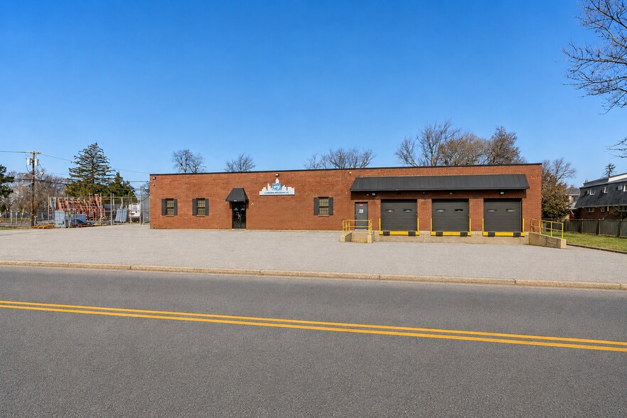 Primary Photo Of 1995 Ferry Ave, Camden Manufacturing For Sale
