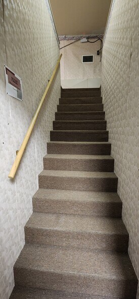 More Photos Of 424 Wentz St, Tiffin Storefront Retail Office For Lease