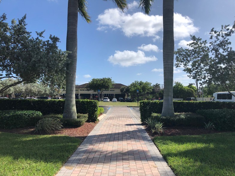 More Photos Of 222 Yamato Rd, Boca Raton Land For Lease