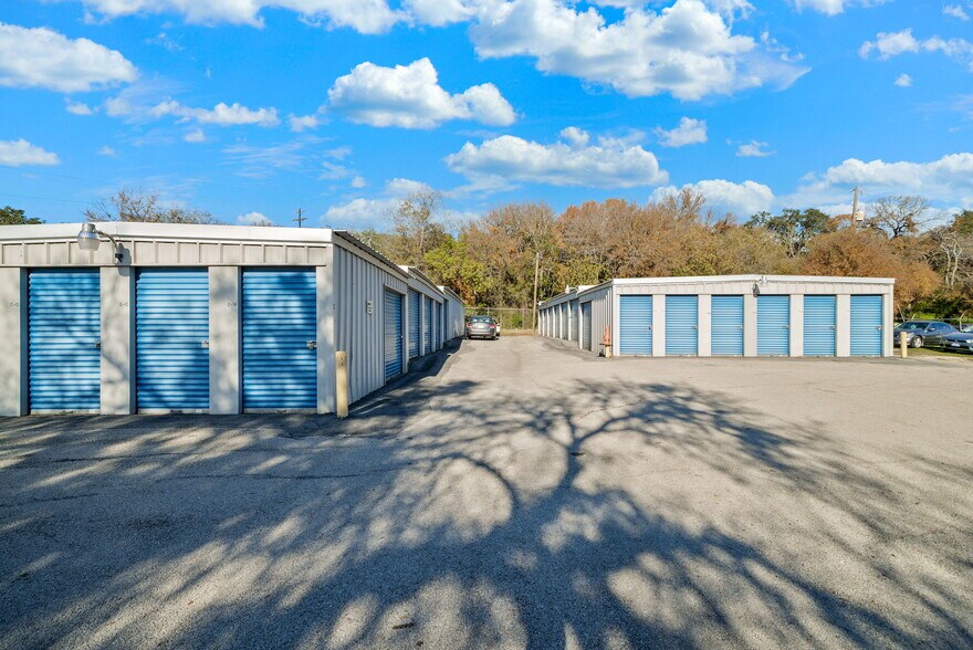 More Photos Of 145 Quail Run, San Marcos Self Storage For Sale