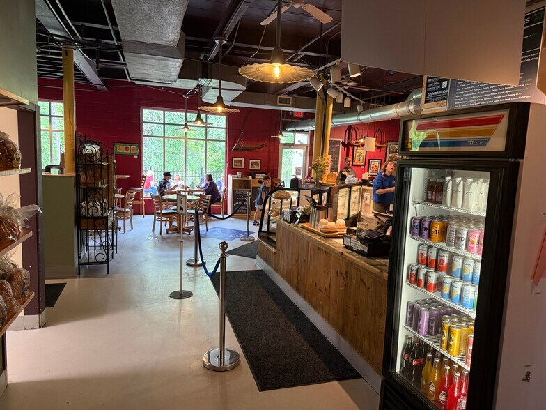 More Photos Of 152 Commonwealth Ave, Concord Flex For Lease