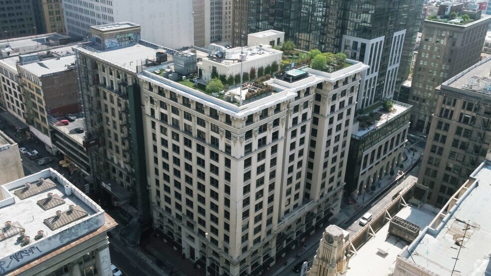 Primary Photo Of 750-762 S Broadway, Los Angeles Apartments For Lease
