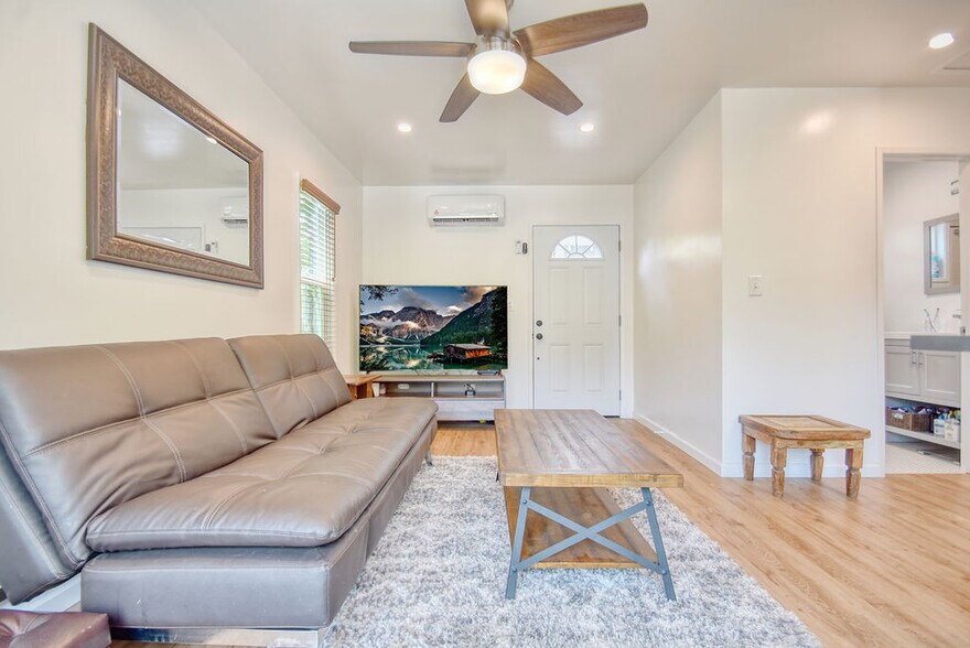 More Photos Of 1717-1721 Morton Ave, Los Angeles Apartments For Sale