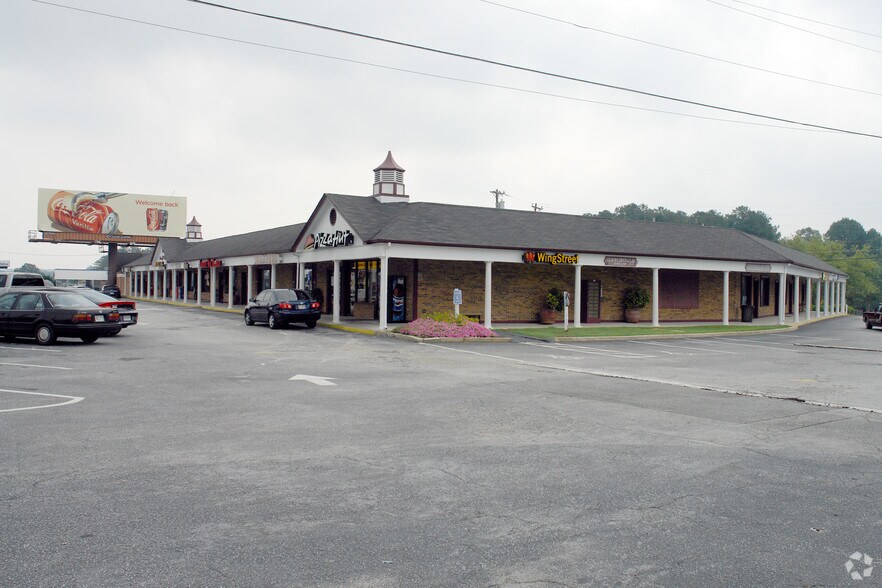 More Photos Of 4814 Stone Mountain Hwy, Lilburn Storefront For Lease